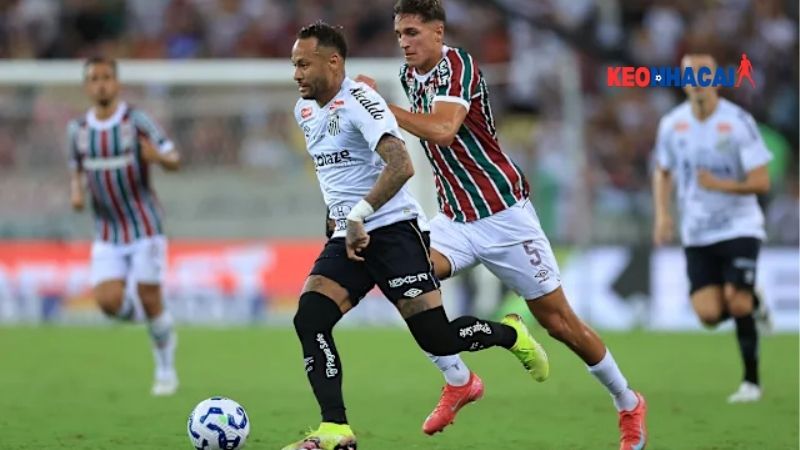 neymar-vang-tuc-voi-hau-ve-ben-phia-fluminense